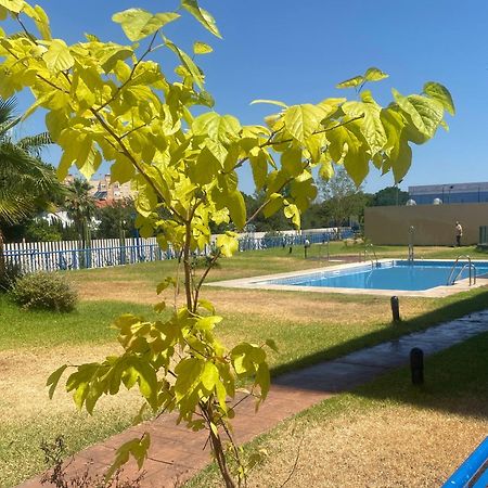 FIBES con parking gratis. Apartamento Sevilla Este. Exterior foto