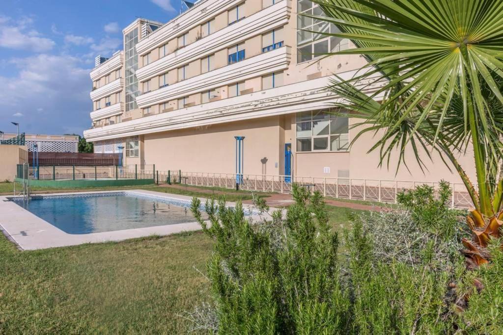 FIBES con parking gratis. Apartamento Sevilla Este. Exterior foto