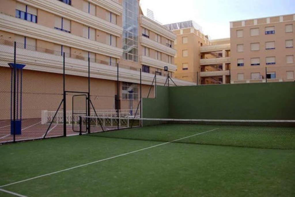 FIBES con parking gratis. Apartamento Sevilla Este. Exterior foto