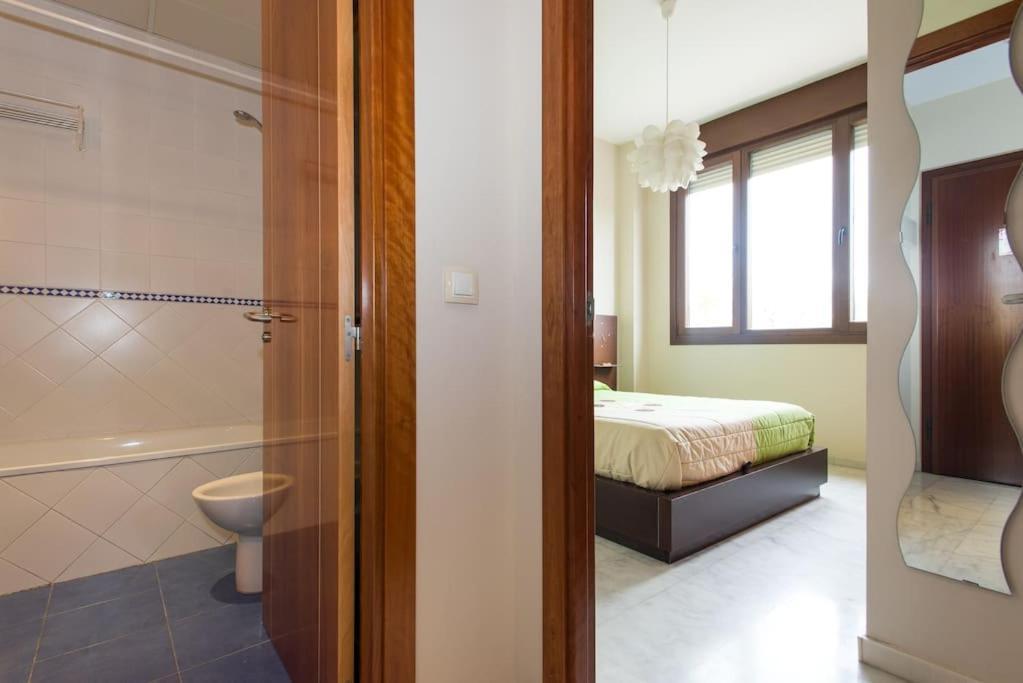 FIBES con parking gratis. Apartamento Sevilla Este. Exterior foto