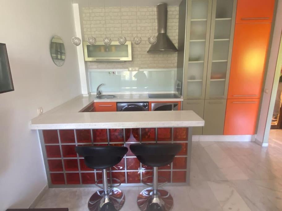 FIBES con parking gratis. Apartamento Sevilla Este. Exterior foto